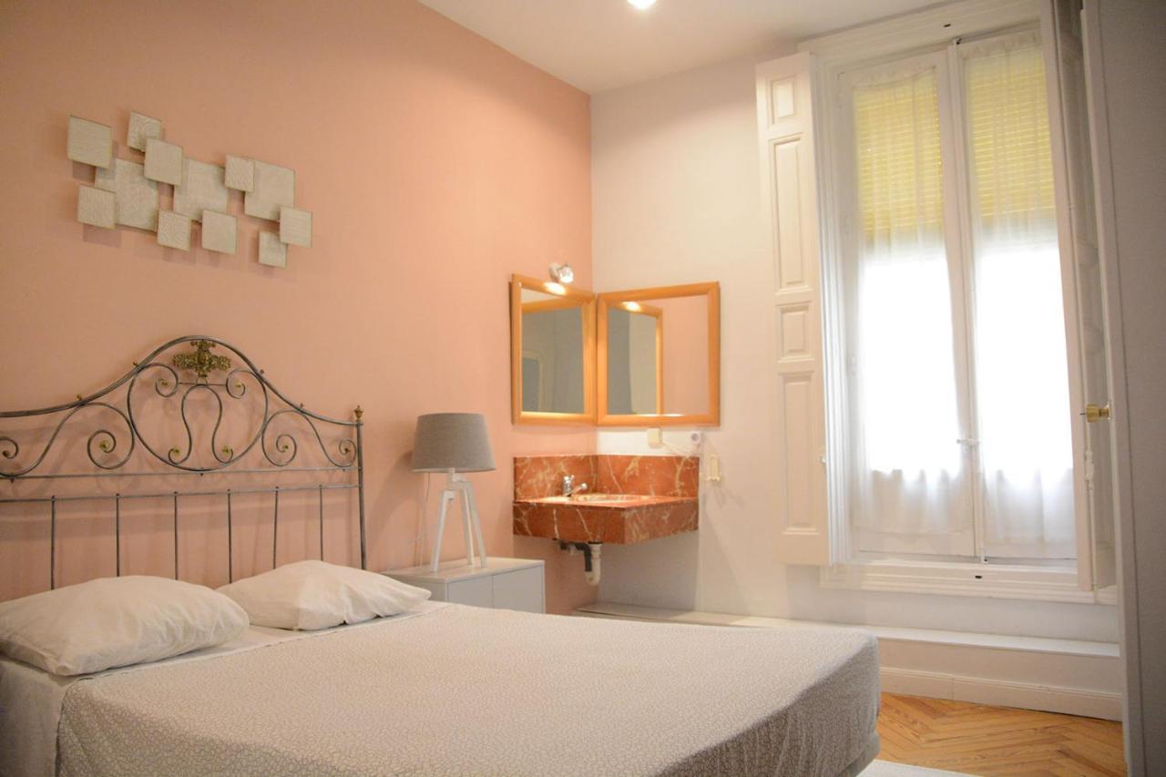 Alvaro Residencia Guest house Madrid